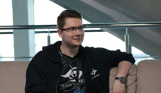 势更加扑朔 势更加扑朔