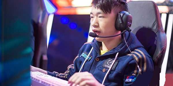 员的表现尤 员的表现尤